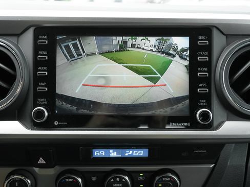 Used 2023 Toyota Tacoma SR5 AWD/4WD image 13