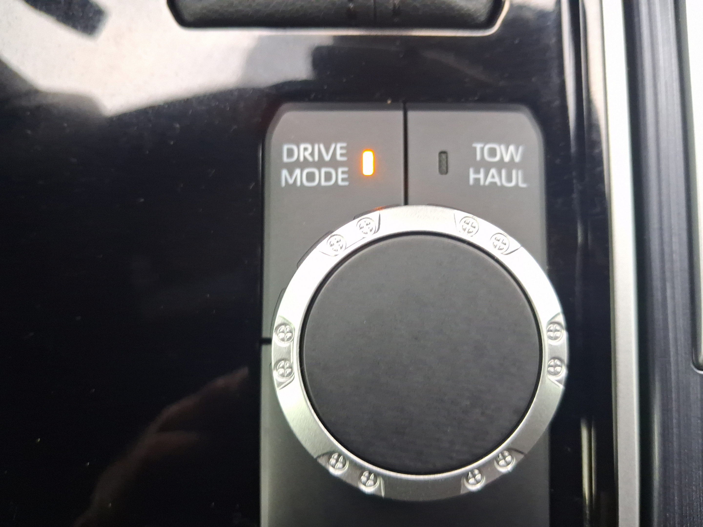 Used 2024 Toyota Sequoia Platinum RWD image 21