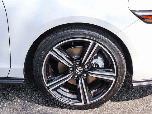 Used 2024 Honda Accord Sport image 7