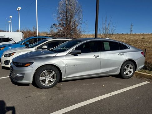Used 2022 Chevrolet Malibu LT image 10