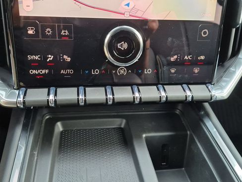 New 2027 GMC Acadia Elevation w/ Elevation Premium Package AWD/4WD image 18
