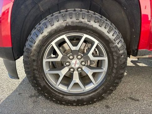 Used 2021 GMC Canyon AT4 w/ Driver Alert Package image 9