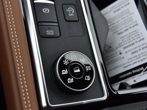 New 2026 Nissan Pathfinder Platinum image 22