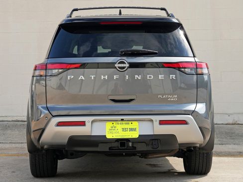 Used 2025 Nissan Pathfinder Platinum AWD/4WD image 11
