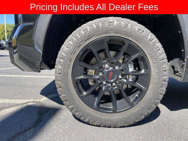 Used 2025 Toyota Tundra SR5 w/ SR5 Convenience Package AWD/4WD image 9