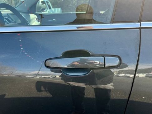 Used 2018 Chevrolet Equinox LT image 39