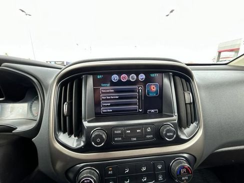 Used 2017 Chevrolet Colorado Z71 AWD/4WD image 23