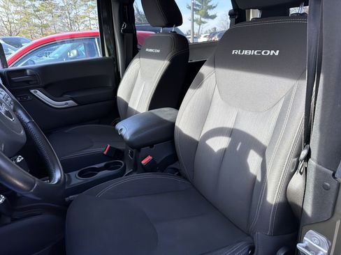 Certified 2015 Jeep Wrangler Rubicon w/ Power Convenience Group image 11