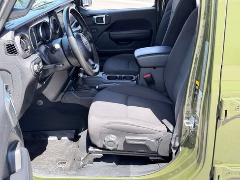Used 2023 Jeep Gladiator Sport AWD/4WD image 20