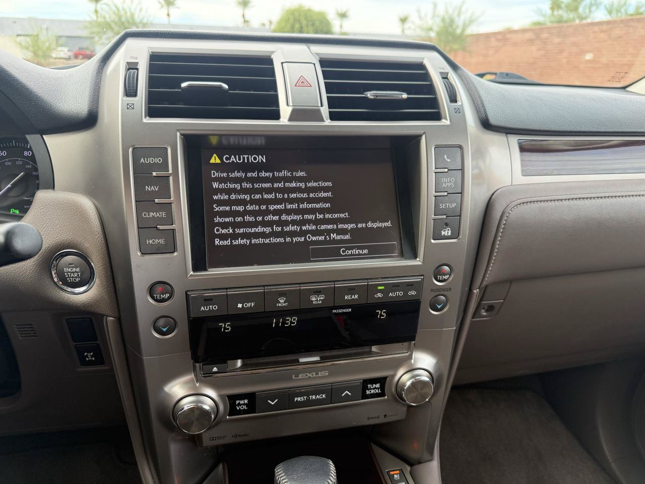 Used 2017 Lexus GX 460 Premium w/ Premium Package AWD/4WD image 23