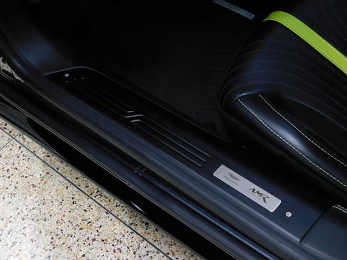 Used 2020 Aston Martin DB11 AMR image 41