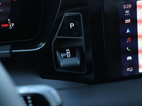 New 2026 Porsche Macan 4 Electric image 24