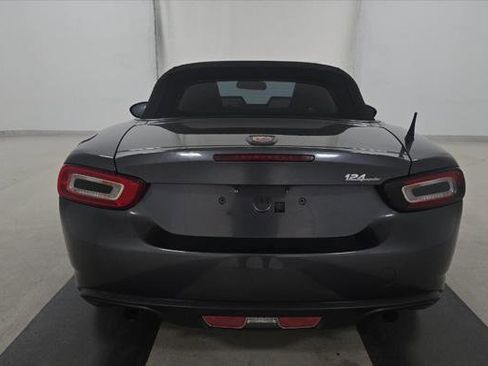 Used 2018 FIAT 124 Spider Classica image 7