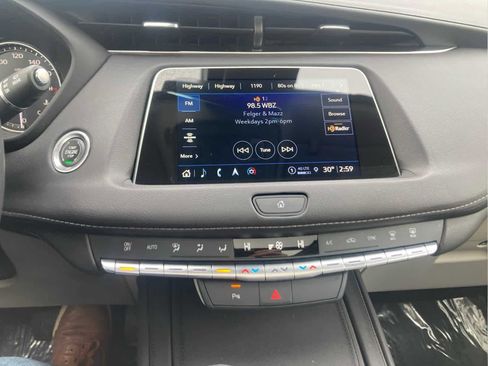 Used 2022 Cadillac XT4 Luxury image 15