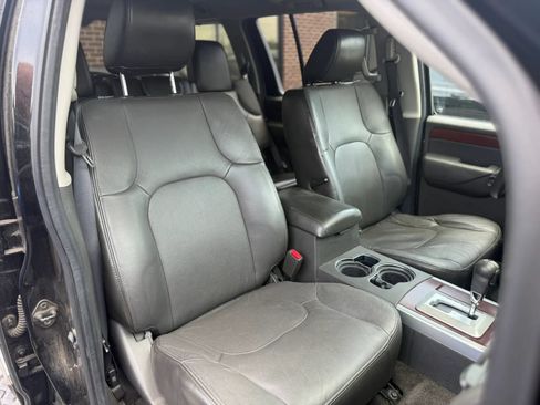 Used 2012 Nissan Pathfinder LE AWD/4WD image 18
