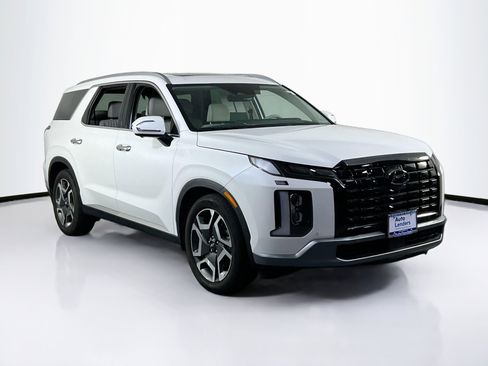 Used 2024 Hyundai Palisade Limited AWD/4WD image 3