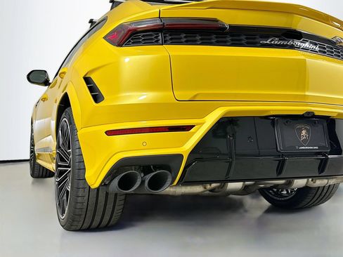 Used 2025 Lamborghini Urus SE AWD/4WD image 62