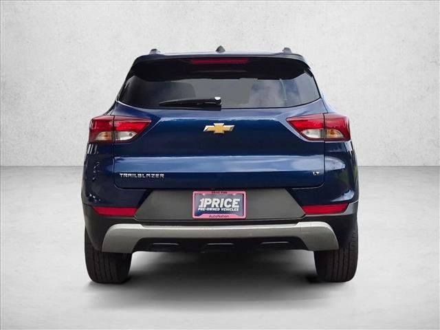 Used 2023 Chevrolet TrailBlazer LT FWD image 7