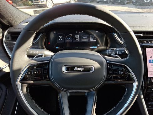 New 2025 Jeep Grand Cherokee Overland w/ Trailer Tow Package image 15