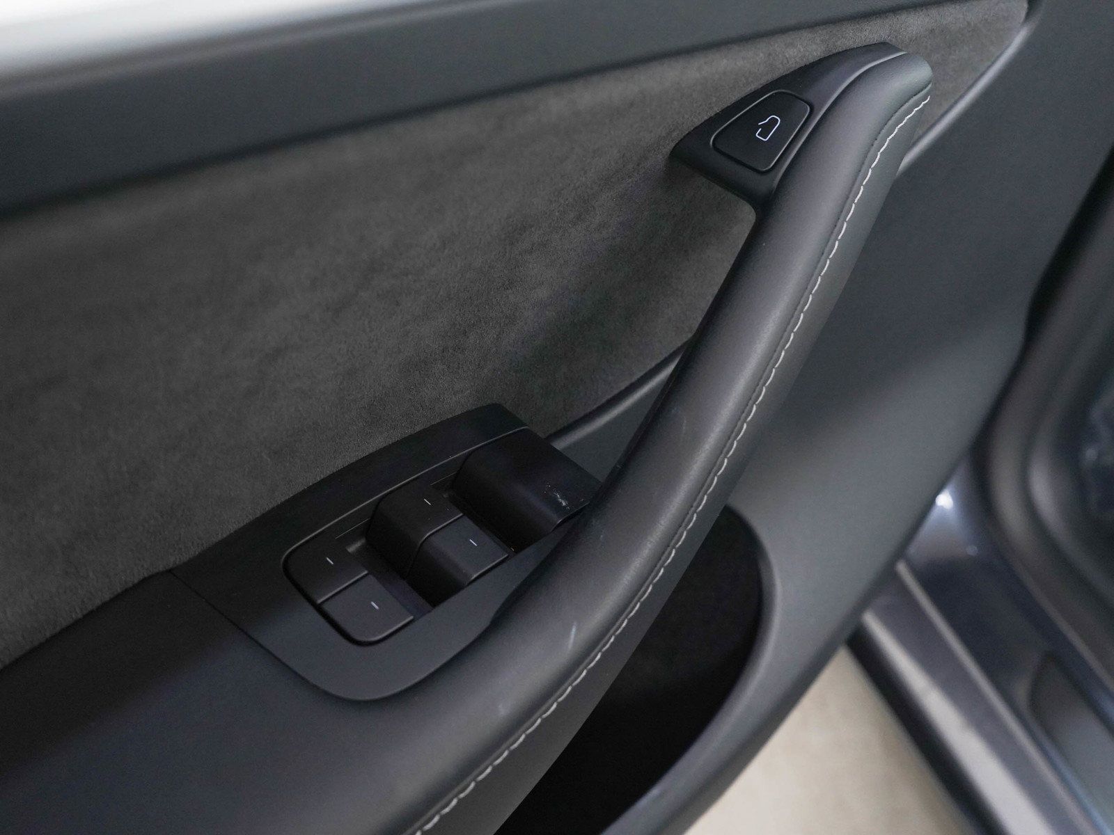 Used 2023 Tesla Model Y Performance AWD/4WD image 19