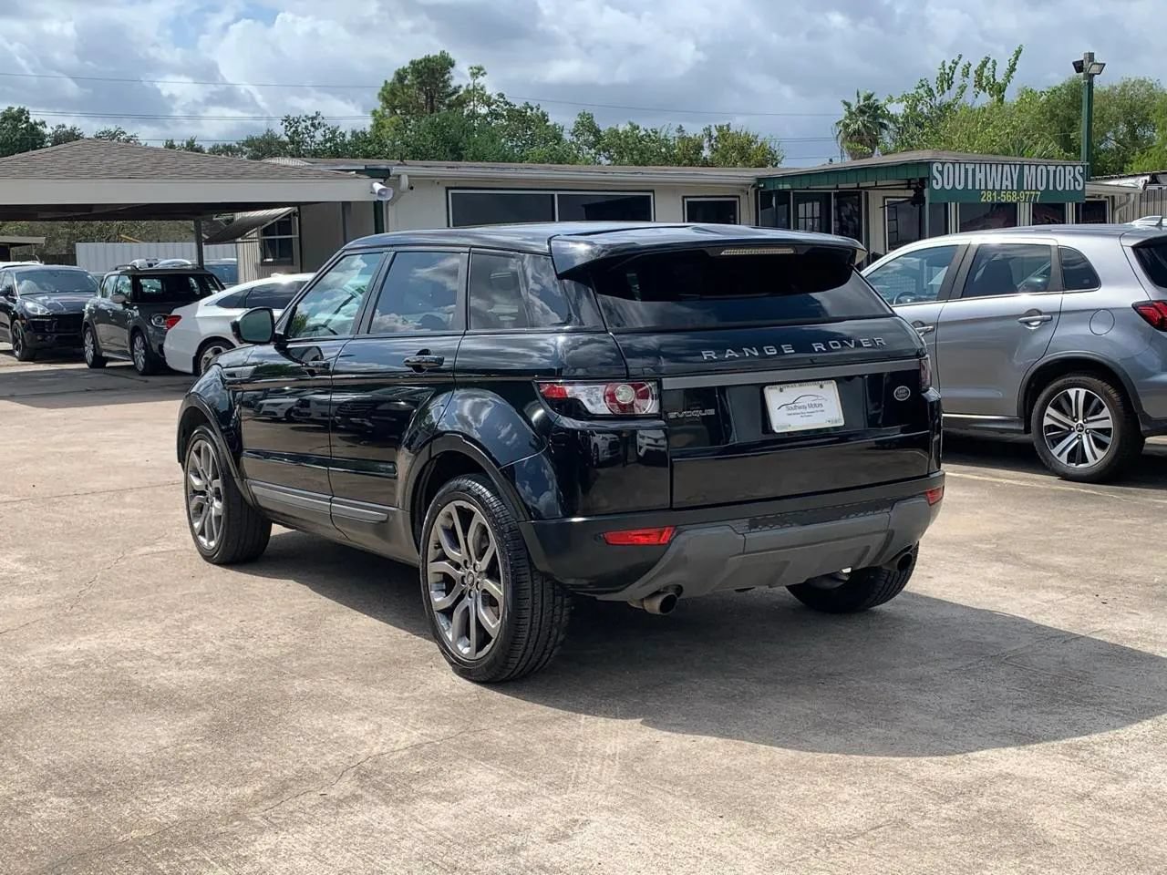 Used 2015 Land Rover Range Rover Evoque Pure Plus AWD/4WD image 5