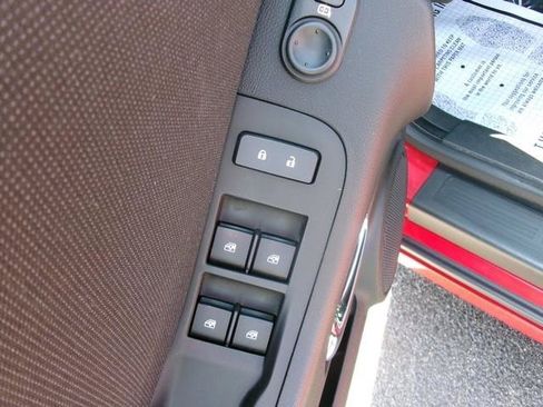 Used 2015 Chevrolet Camaro LT RWD image 8