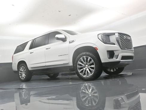 Used 2023 GMC Yukon XL Denali AWD/4WD image 41