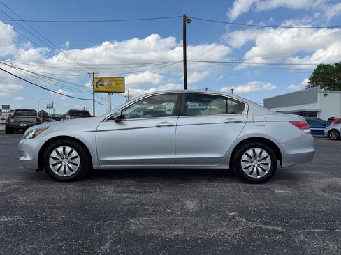 Used 2010 Honda Accord LX image 8