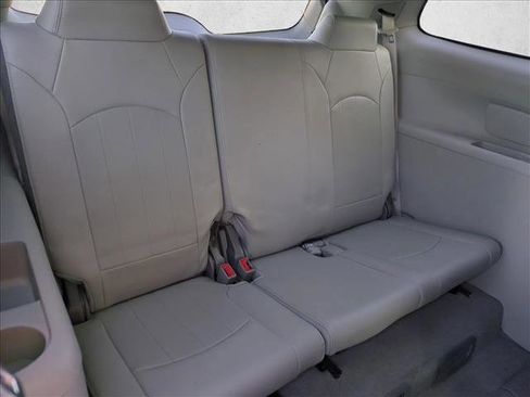 Used 2017 Buick Enclave Leather FWD image 19