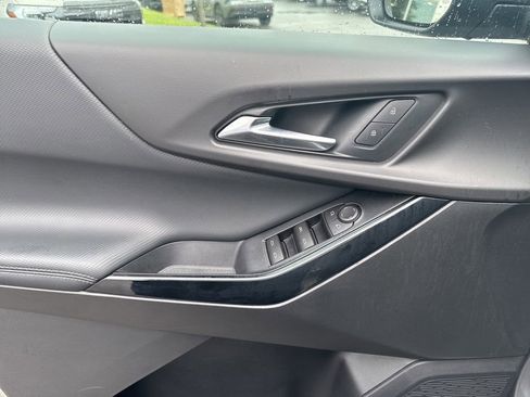Used 2026 Chevrolet Equinox LT FWD image 10