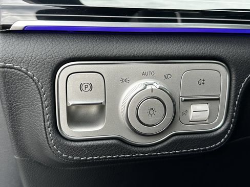 Certified 2025 Mercedes-Benz GLS 450 4MATIC image 36