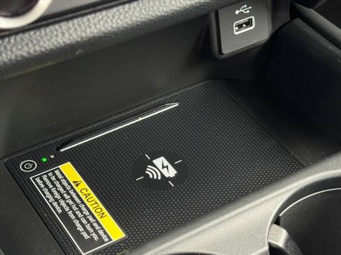 Used 2024 Honda HR-V EX-L image 17