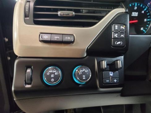 Used 2020 GMC Yukon Denali w/ Denali Ultimate Package AWD/4WD image 22