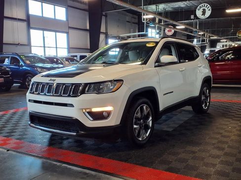 Used 2020 Jeep Compass Limited FWD image 3