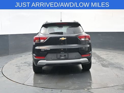 Used 2025 Chevrolet TrailBlazer LT w/ Driver Confidence Package image 4