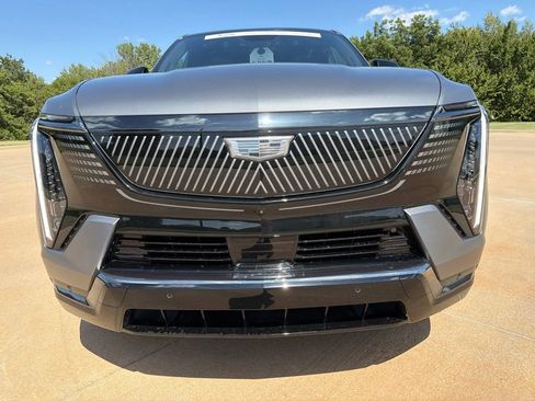 Used 2026 Cadillac Escalade IQ Sport 2 AWD/4WD image 8