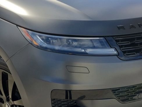 New 2025 Land Rover Range Rover Sport Dynamic SE image 33