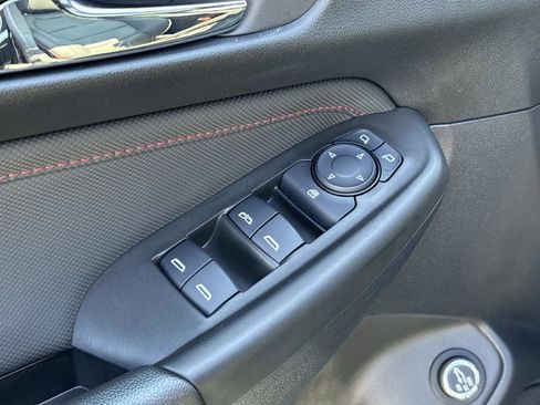 Certified 2025 Chevrolet TrailBlazer RS w/ Convenience Package image 13