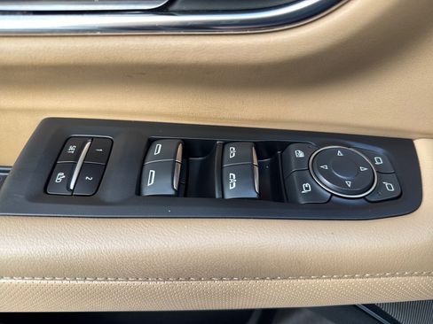 Used 2023 Chevrolet Tahoe Premier w/ Premium Package image 24