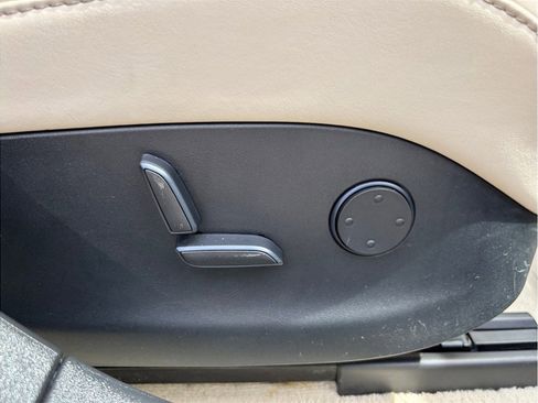 Used 2018 Tesla Model S 100D image 37