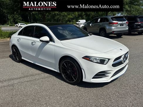 Used 2022 Mercedes-Benz A 220 image 1