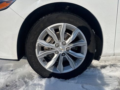 Used 2023 Chevrolet Malibu LT image 12