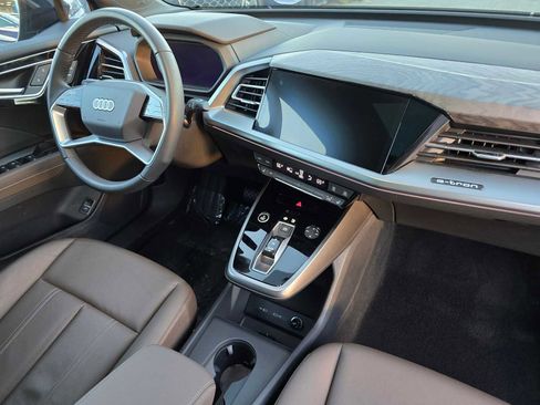 Used 2025 Audi Q4 e-tron Premium Plus w/ Premium Plus image 10
