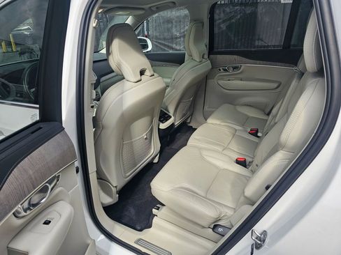 Certified 2023 Volvo XC90 B6 Ultimate w/ Protection Package AWD/4WD image 13