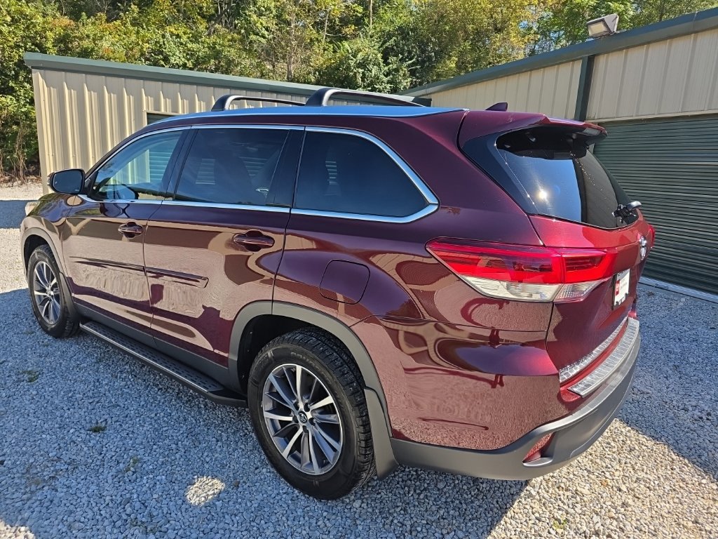 Certified 2019 Toyota Highlander XLE w/ Protection Package #3 AWD/4WD image 4