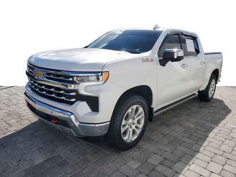 Used 2022 Chevrolet Silverado 1500 LTZ w/ LTZ Premium Package image 3