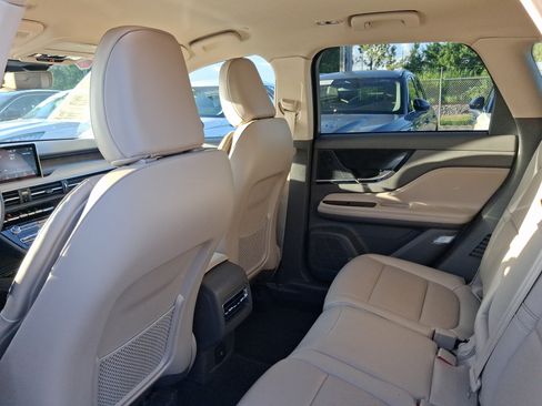 Certified 2022 Lincoln Corsair Reserve FWD image 5