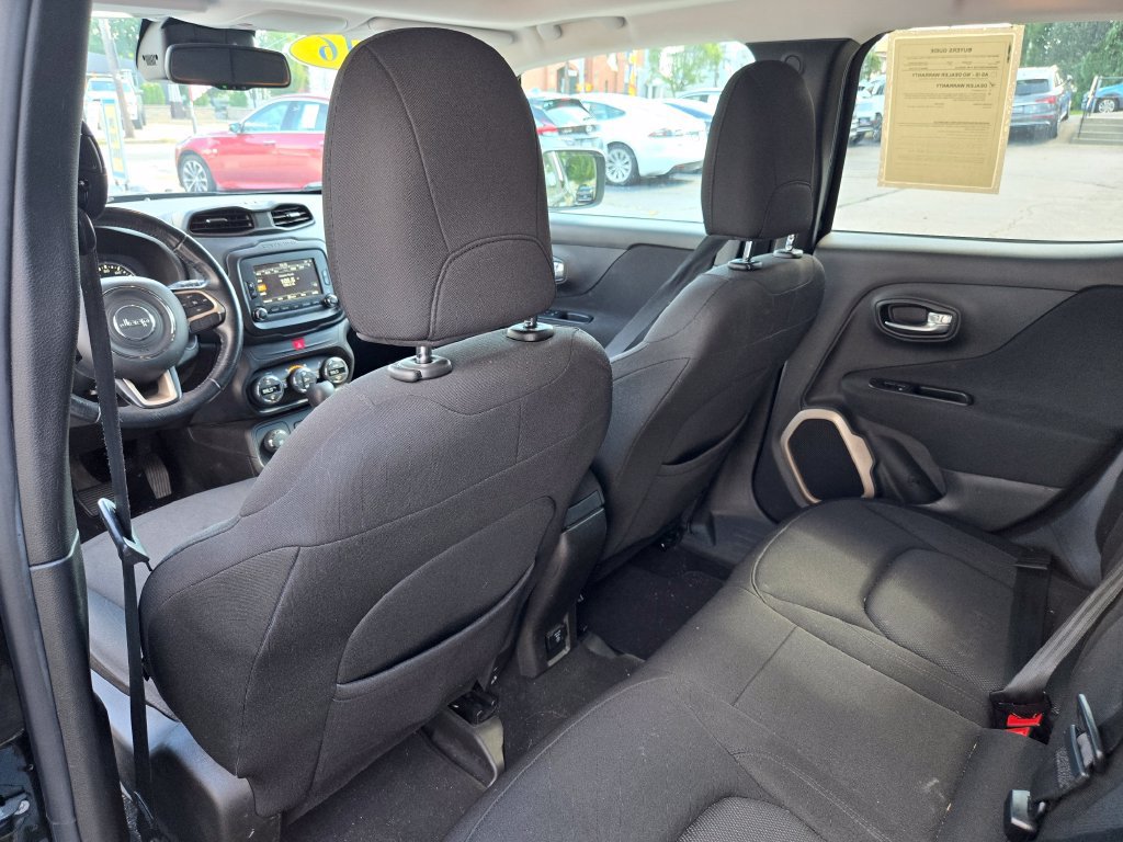 Used 2016 Jeep Renegade Latitude AWD/4WD image 13