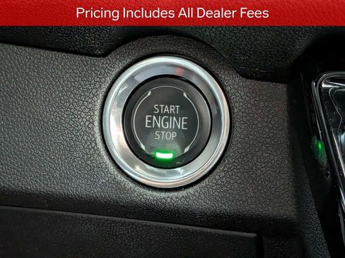 Used 2024 Chevrolet Traverse RS FWD image 31