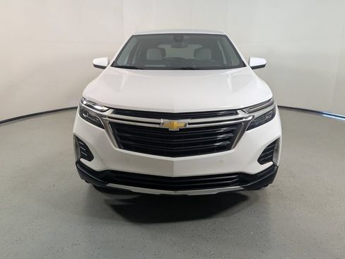 Used 2024 Chevrolet Equinox LT FWD image 2